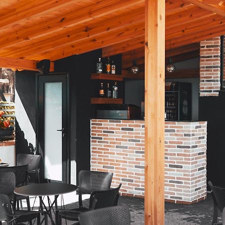 Hotel Beke Vlorë Εξωτερικό φωτογραφία