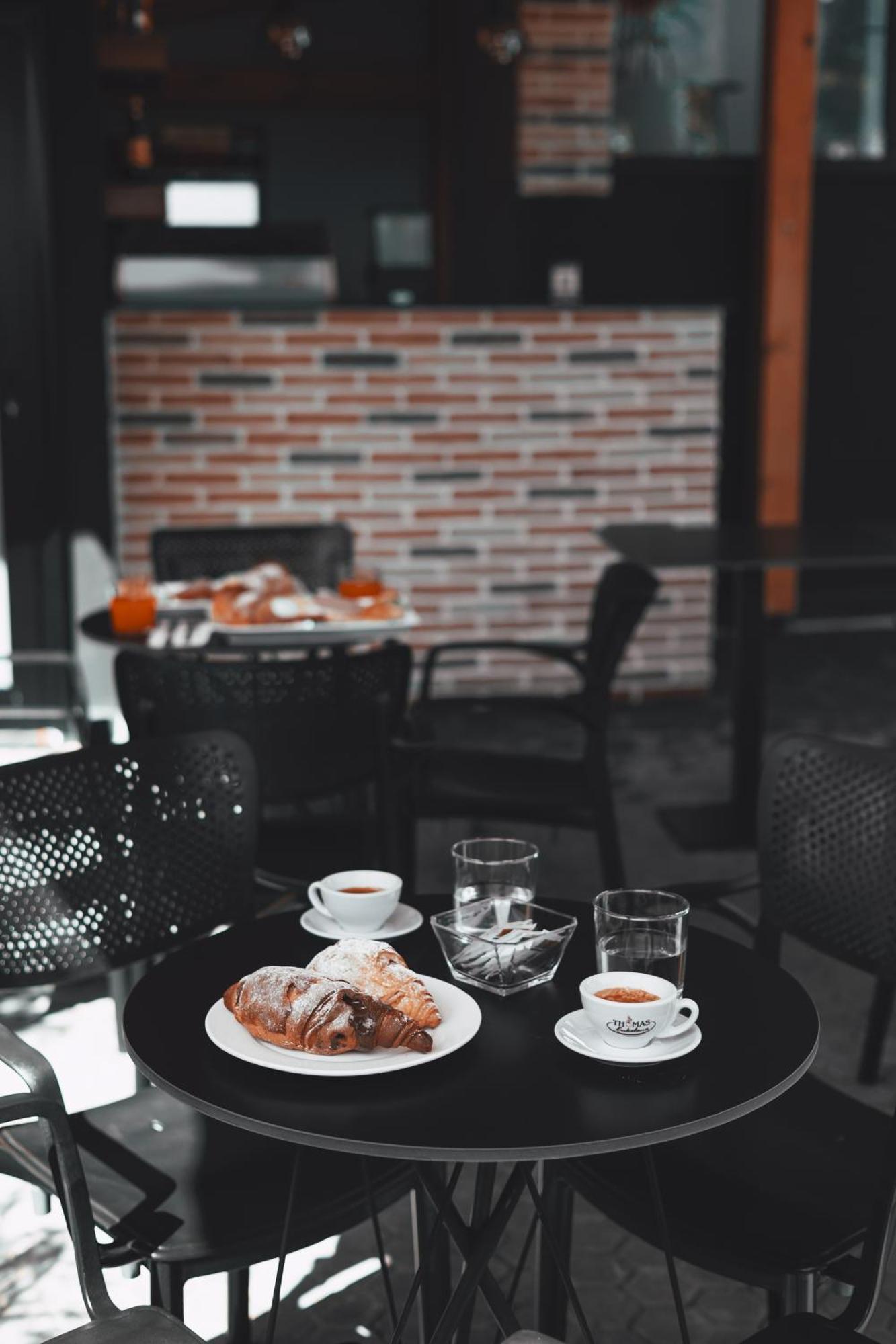Hotel Beke Vlorë Εξωτερικό φωτογραφία