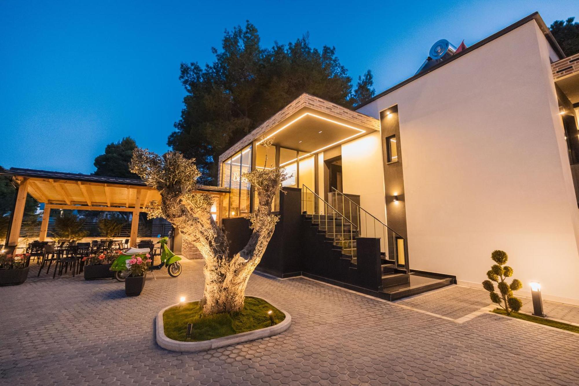 Hotel Beke Vlorë Εξωτερικό φωτογραφία