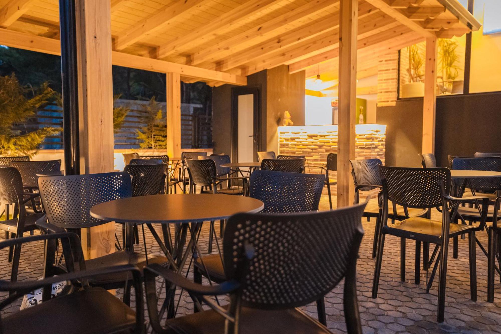 Hotel Beke Vlorë Εξωτερικό φωτογραφία