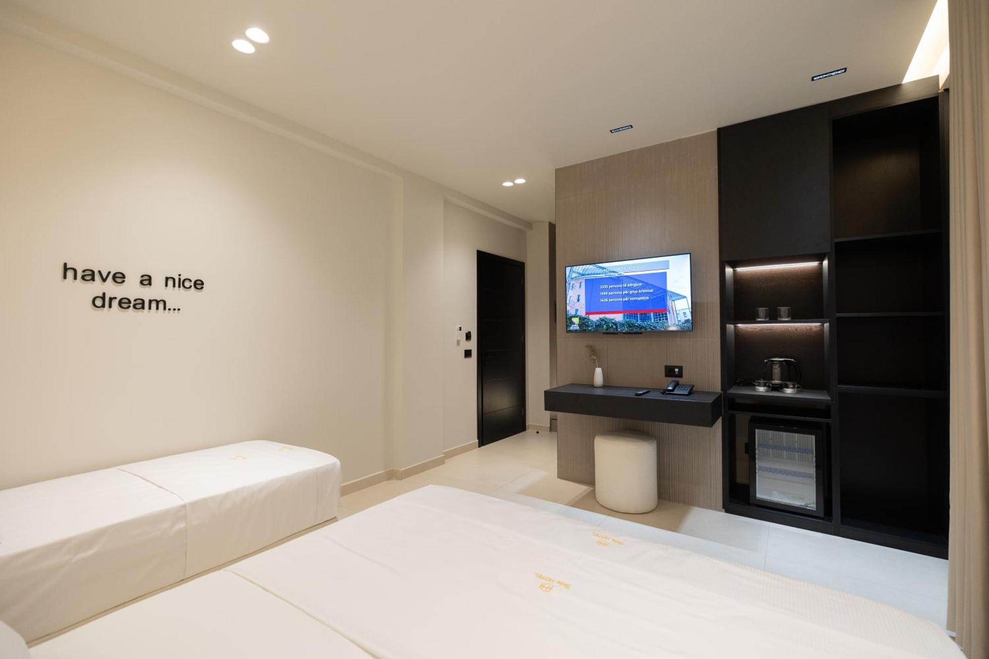 Hotel Beke Vlorë Εξωτερικό φωτογραφία